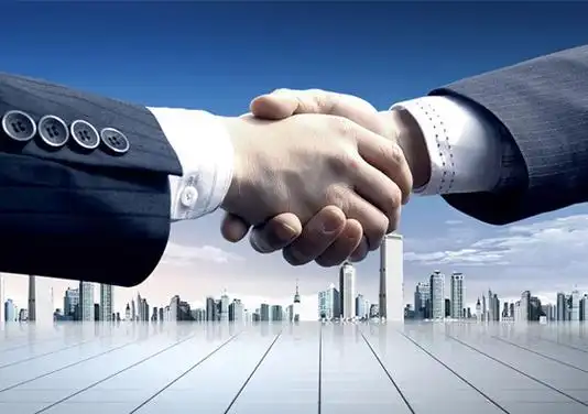 2025年职业教育线上网课与技能实训融合发展的三大趋势